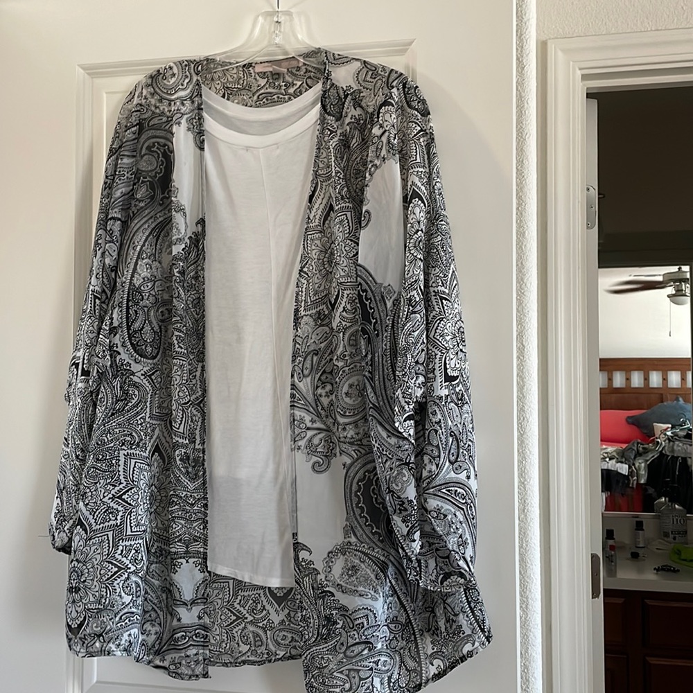 Black and white shear kimono